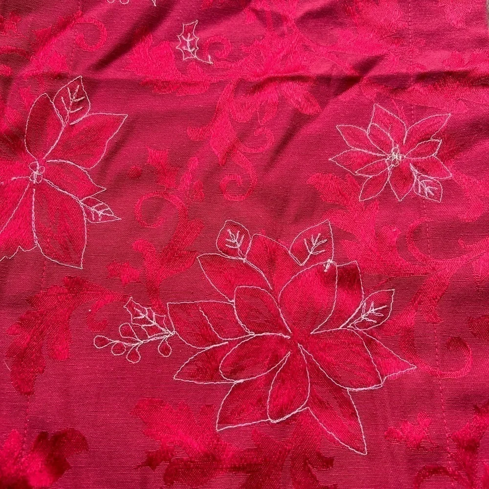 Poinsettia Christmas Table Runner